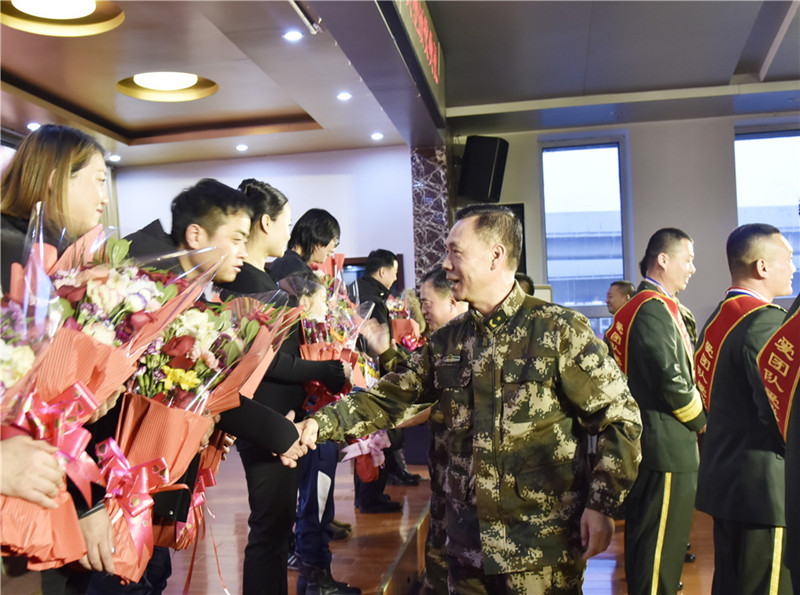 武警长春支队举办"爱团队,爱战友"先进典型颁奖典礼